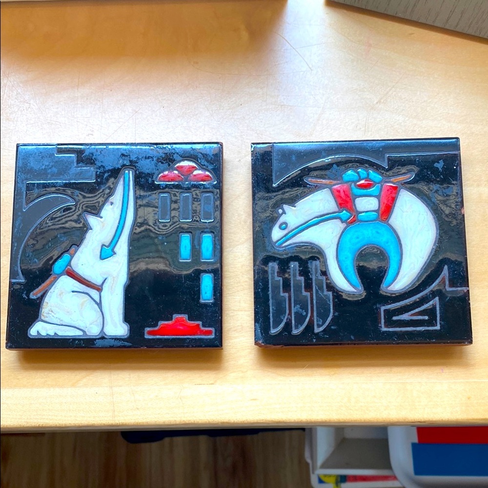 Cleo Teissedre tile. 2 Ceramic tile - 1 Wolf and 1 Polar Bear design.